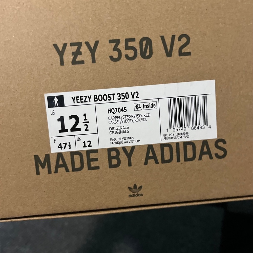 Yeezy 350 boost v2 carbon beluga
